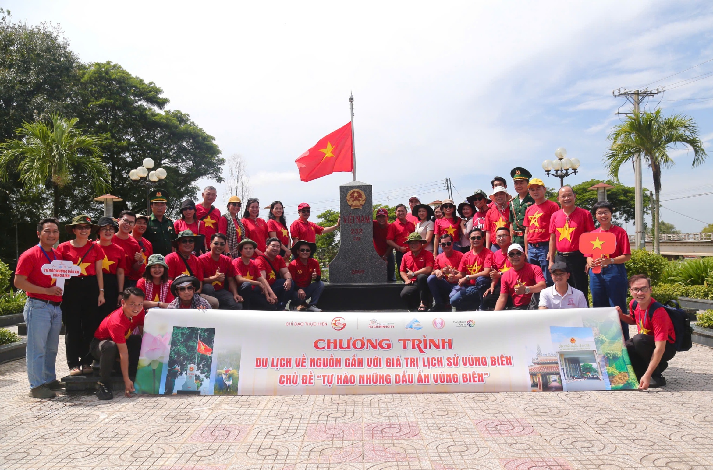 胡志明市推出边境界碑旅游线路,与边防战士会面